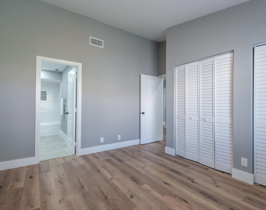 1579 Springside Drive - Photo Thumbnail 15