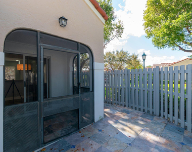 1579 Springside Drive - Photo Thumbnail 25