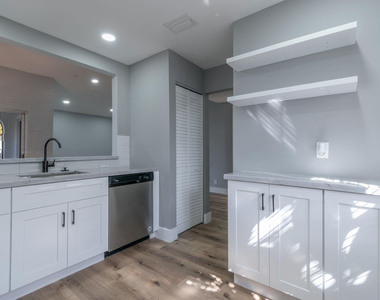 1579 Springside Drive - Photo Thumbnail 6
