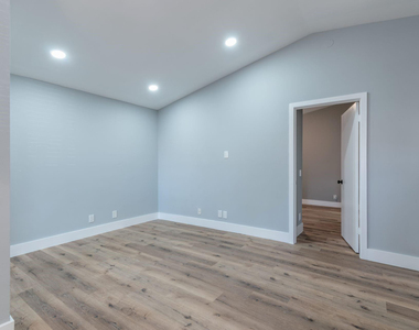 1579 Springside Drive - Photo Thumbnail 10