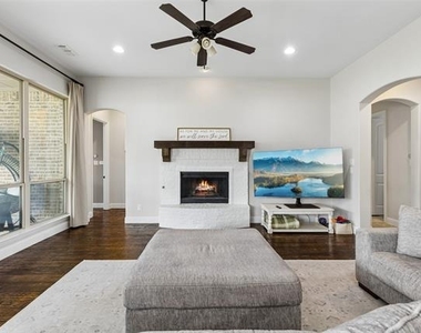 4149 Maclin Drive - Photo Thumbnail 9