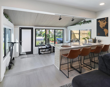 508 Sw 13th Street - Photo Thumbnail 4