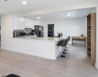508 Sw 13th Street - Photo Thumbnail 2