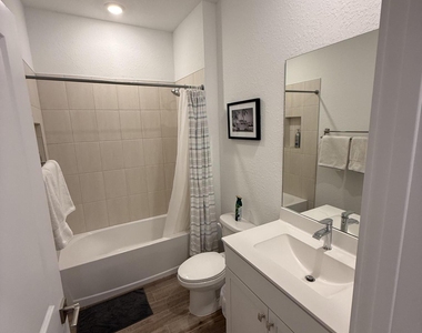 1653 Ne Ocean Dunes Drive - Photo Thumbnail 3