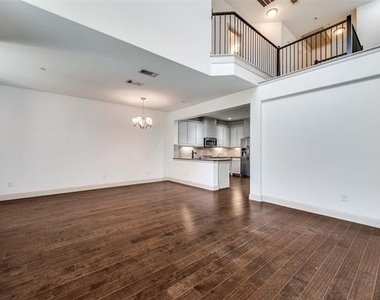 7424 Mitchell Drive - Photo Thumbnail 5