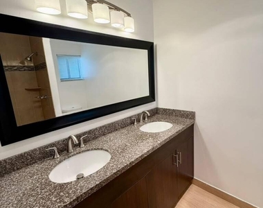 7745 Balboa Street - Photo Thumbnail 9