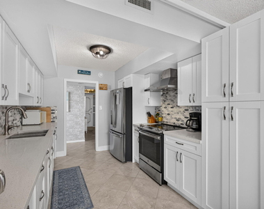 5380 N Ocean Drive - Photo Thumbnail 21