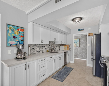5380 N Ocean Drive - Photo Thumbnail 22