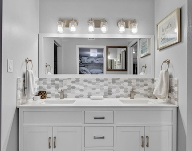 5380 N Ocean Drive - Photo Thumbnail 32