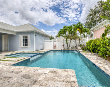 240 Poinciana Drive - Photo Thumbnail 25