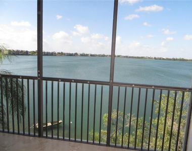 110 Lake Emerald Drive - Photo Thumbnail 9