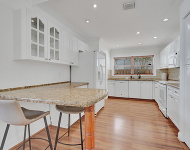 6817 Barnwell Drive - Photo Thumbnail 4