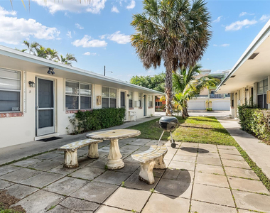 709 Se 15th Street - Photo Thumbnail 7