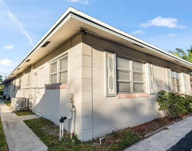 709 Se 15th Street - Photo Thumbnail 28