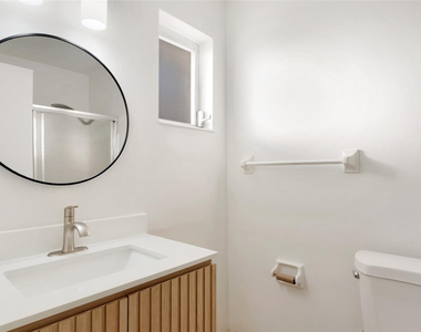 709 Se 15th Street - Photo Thumbnail 18