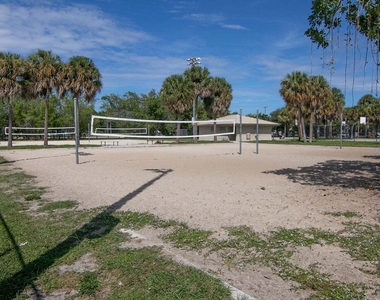 3240 Lake Osborne Drive - Photo Thumbnail 24