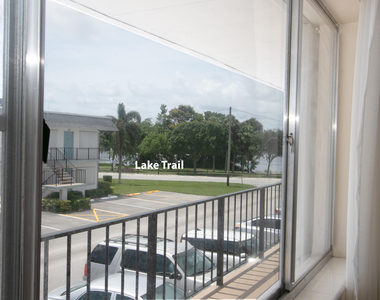 3240 Lake Osborne Drive - Photo Thumbnail 8