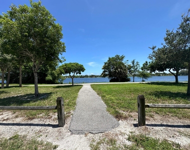 3240 Lake Osborne Drive - Photo Thumbnail 26