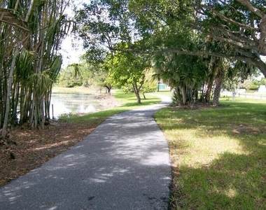 3240 Lake Osborne Drive - Photo Thumbnail 25