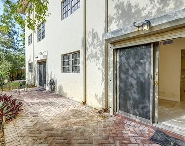 917 Ne 16th Avenue - Photo Thumbnail 15