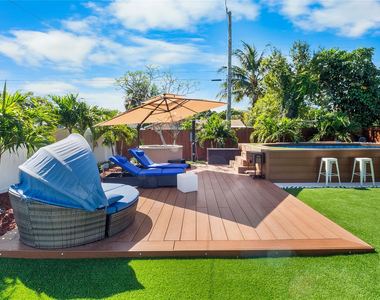 1341 Nw 5th Avenue - Photo Thumbnail 2
