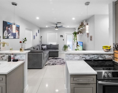 1341 Nw 5th Avenue - Photo Thumbnail 11