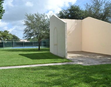 3130 Kingswood Terrace - Photo Thumbnail 20