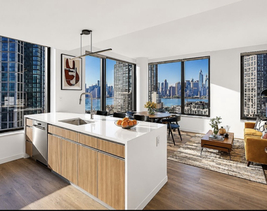 77 Commercial Street - Photo Thumbnail 1