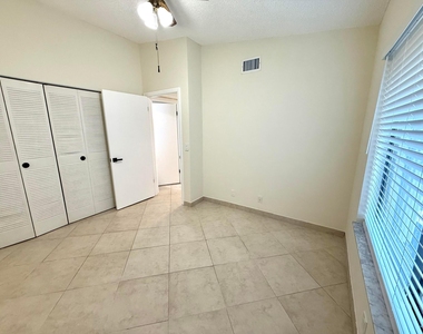 6649 Somerset Drive - Photo Thumbnail 19