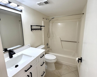 6649 Somerset Drive - Photo Thumbnail 16