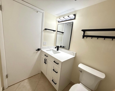 6649 Somerset Drive - Photo Thumbnail 17