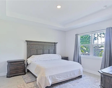951 Sareta Street Se - Photo Thumbnail 6
