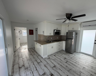 3837 Ne 17th Avenue - Photo Thumbnail 4