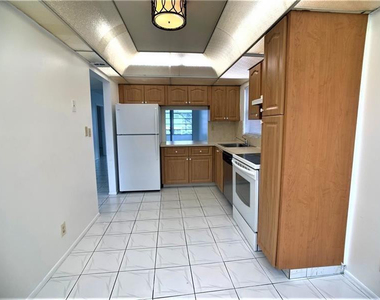 8360 Sands Point Boulevard - Photo Thumbnail 4