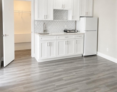 741 Ne 16th Avenue - Photo Thumbnail 1