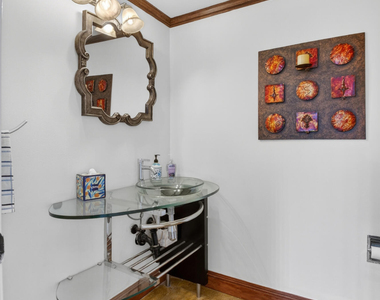 3604 Bridgewood Drive - Photo Thumbnail 14