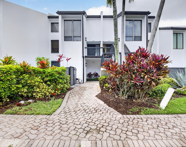 3604 Bridgewood Drive - Photo Thumbnail 28