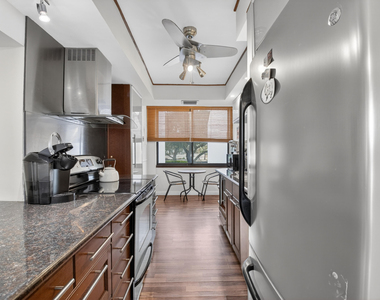 3604 Bridgewood Drive - Photo Thumbnail 10