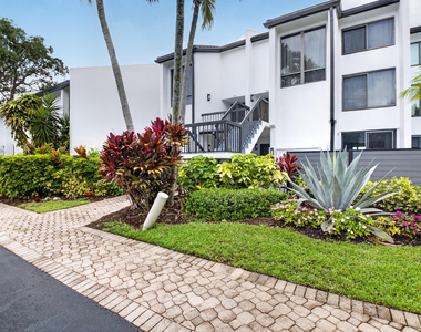 3604 Bridgewood Drive - Photo Thumbnail 27