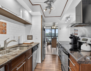 3604 Bridgewood Drive - Photo Thumbnail 13