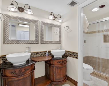 3604 Bridgewood Drive - Photo Thumbnail 3
