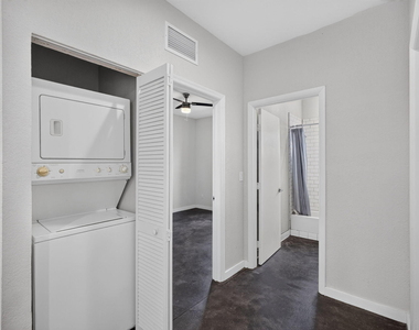1177 Ac Evans Street - Photo Thumbnail 5