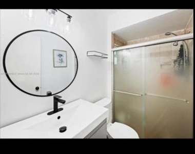 2510 Nw 110th Terrace - Photo Thumbnail 3