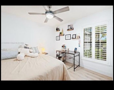 2510 Nw 110th Terrace - Photo Thumbnail 6