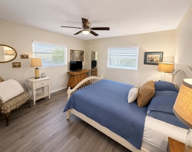 1366 Se 4th Avenue - Photo Thumbnail 12
