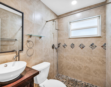 921 Se 15th Court - Photo Thumbnail 18