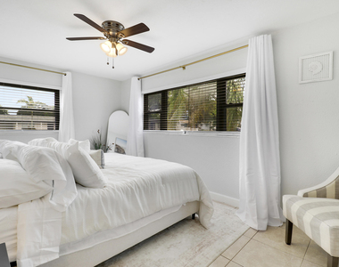 3539 Everglades Road - Photo Thumbnail 5
