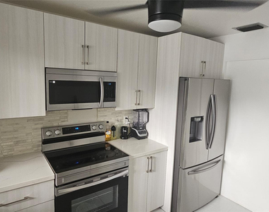 2262 Discovery Circle - Photo Thumbnail 22