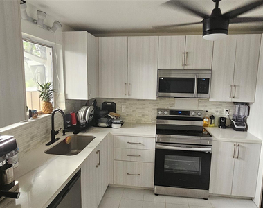 2262 Discovery Circle - Photo Thumbnail 36