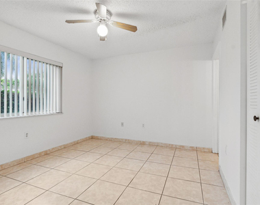 2173 Nw 78th Avenue - Photo Thumbnail 5